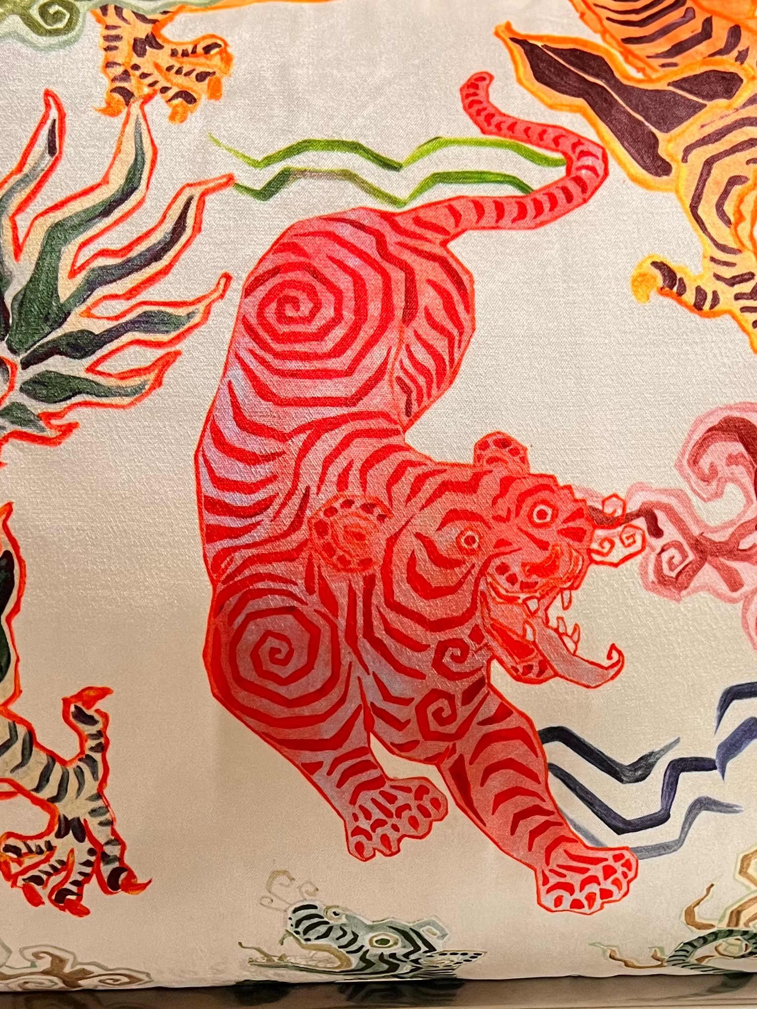 Himalaya Dragon Tiger in Cream Velvet