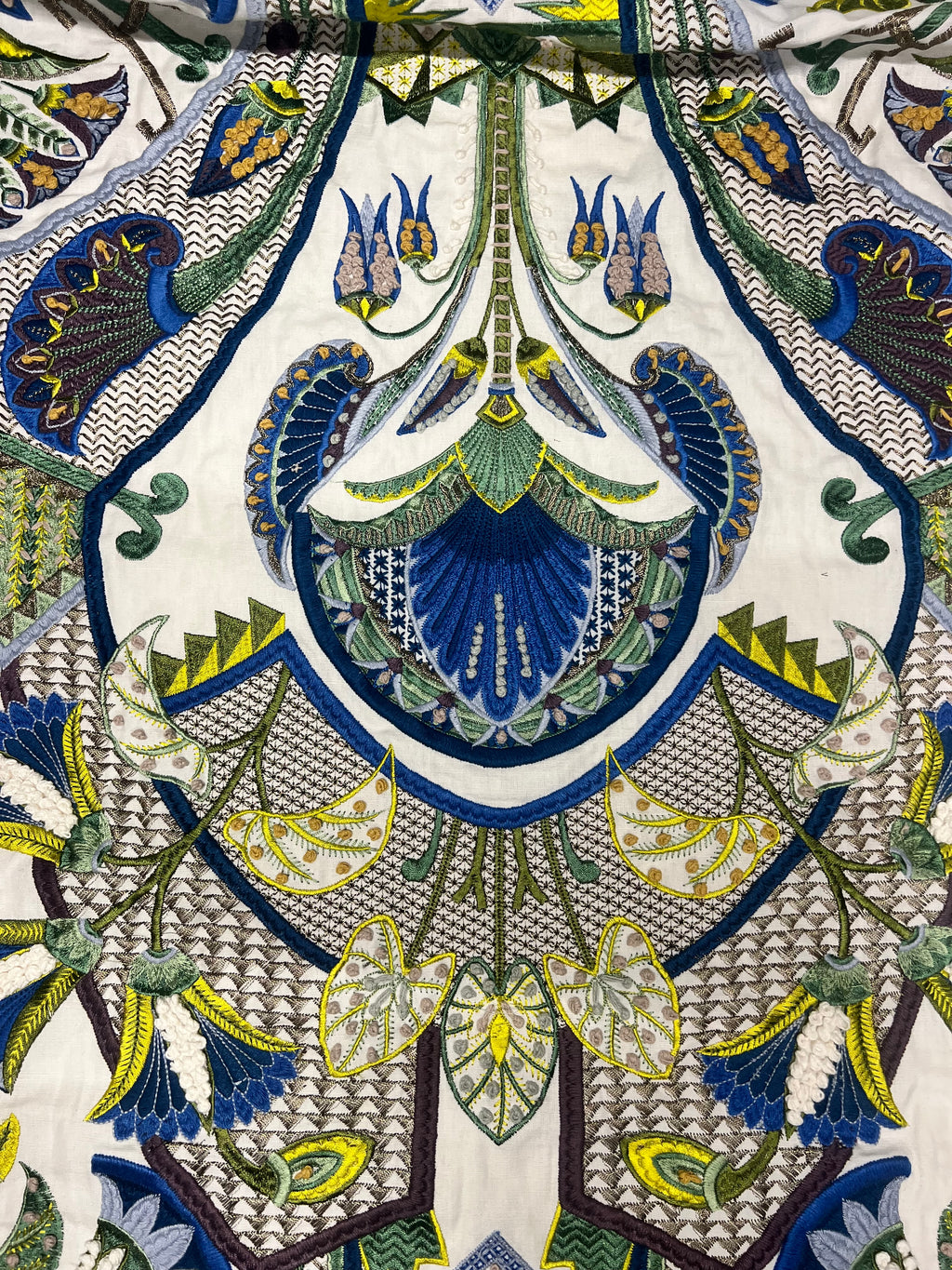 Pierre Frey Fleurs d’eau in Lazuli