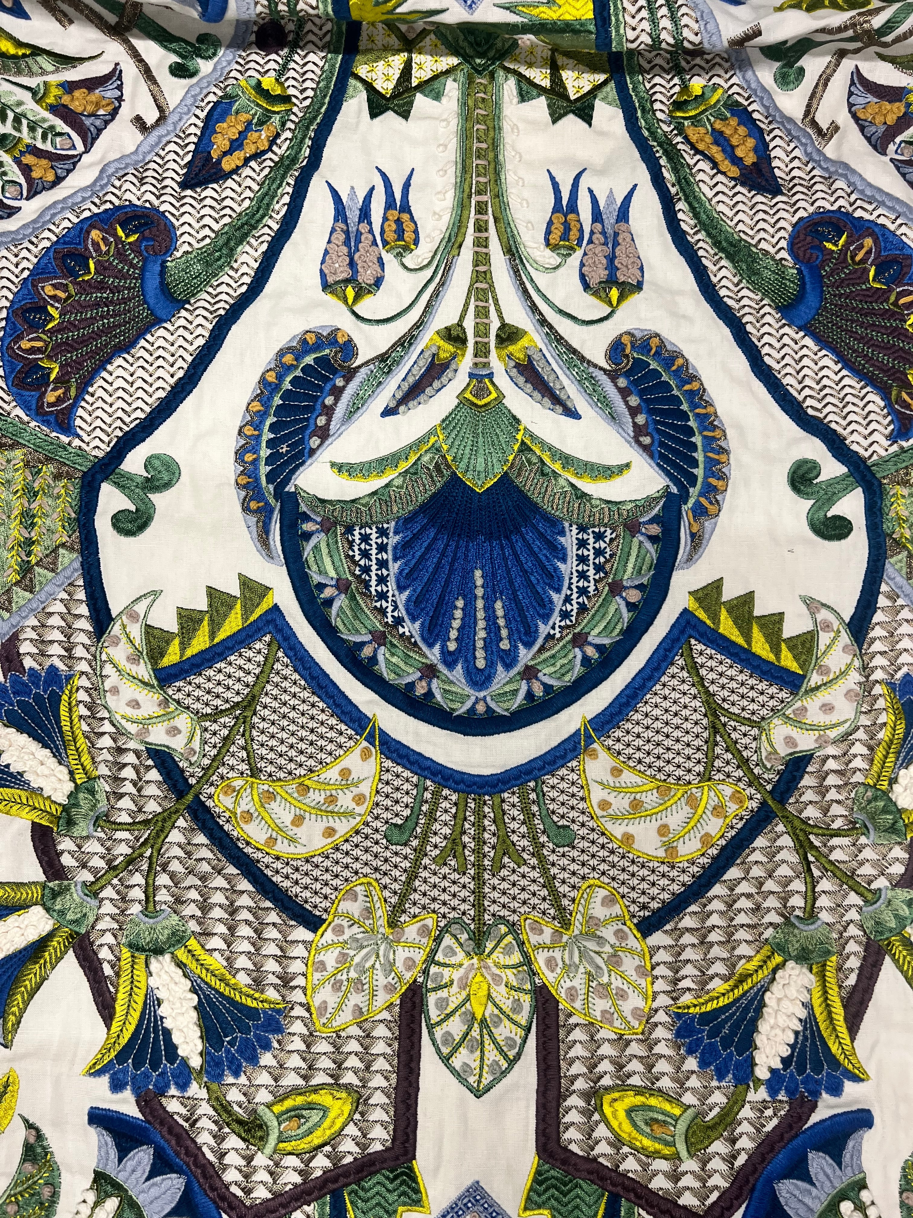 Pierre Frey Fleurs d’eau in Lazuli