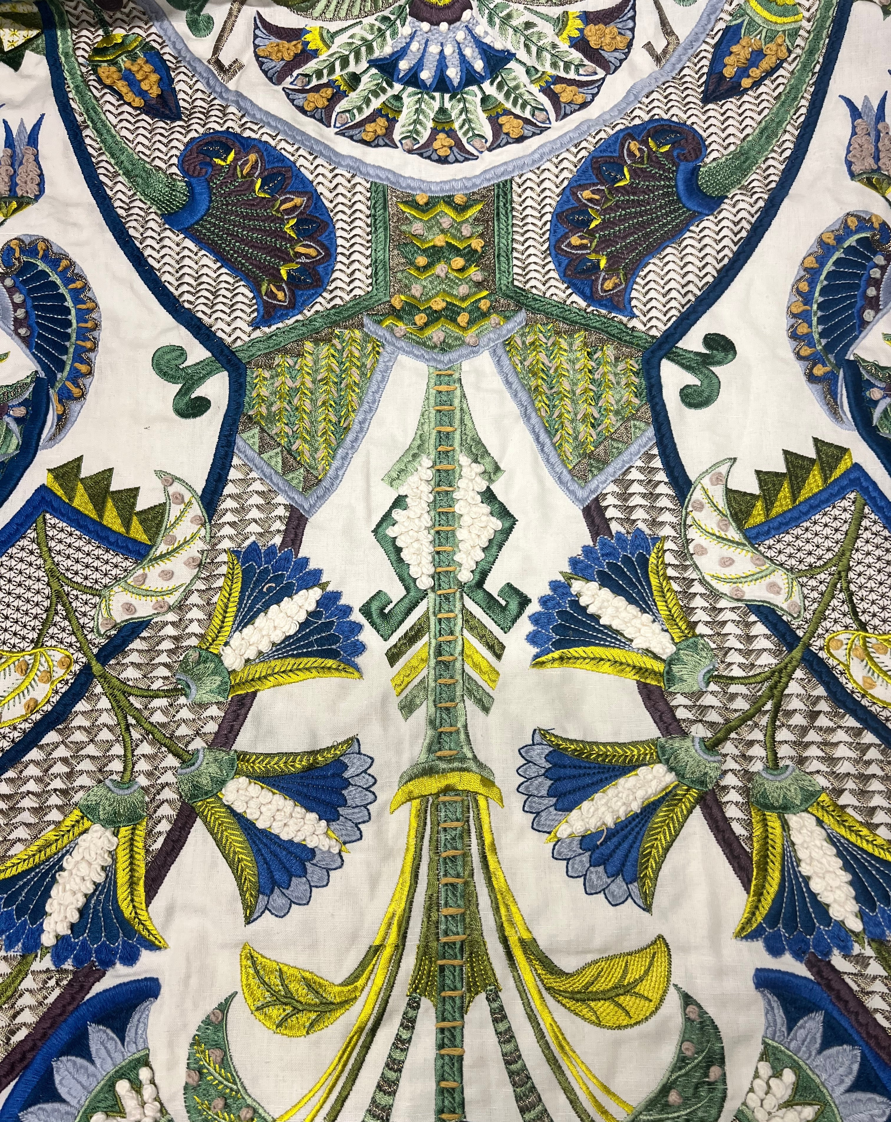 Pierre Frey Fleurs d’eau in Lazuli